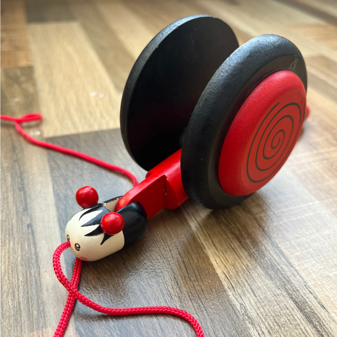 Wooden Red Snail Pull Along Toy with Wheels – Fun & Engaging Toy for Toddlers (0-3 Years)